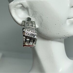 Dazzling Silver Women's Earrings brand new!